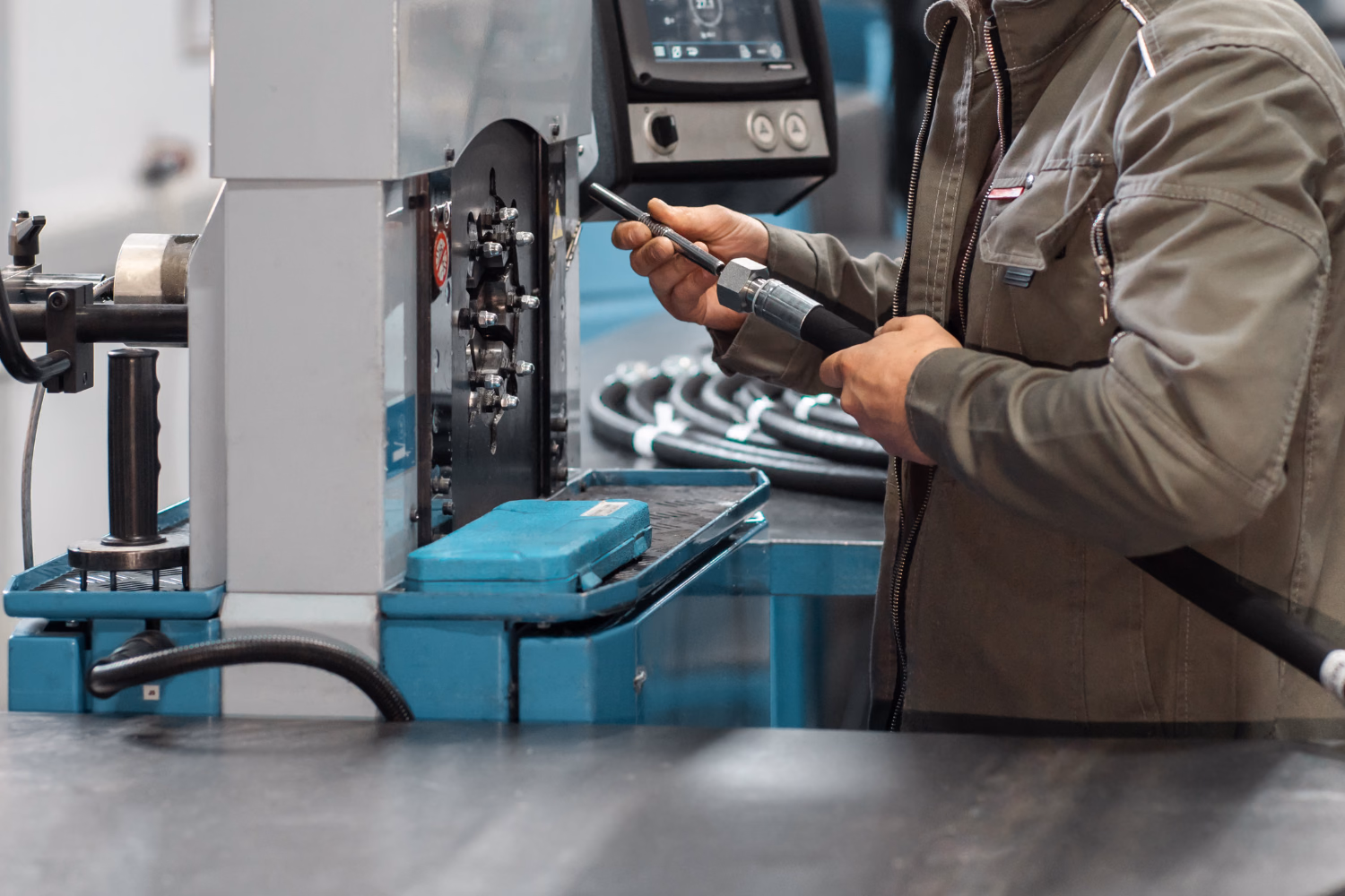 Hydraulic hose crimping machine by Atal Hose